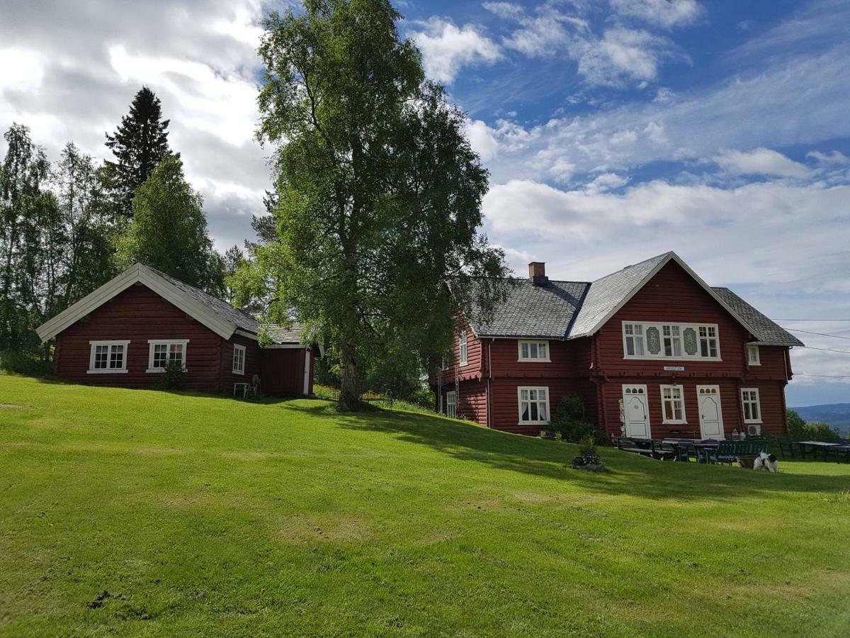 Haugtun Gardspensjonat Og Leiligheter Nordre Land Esterno foto