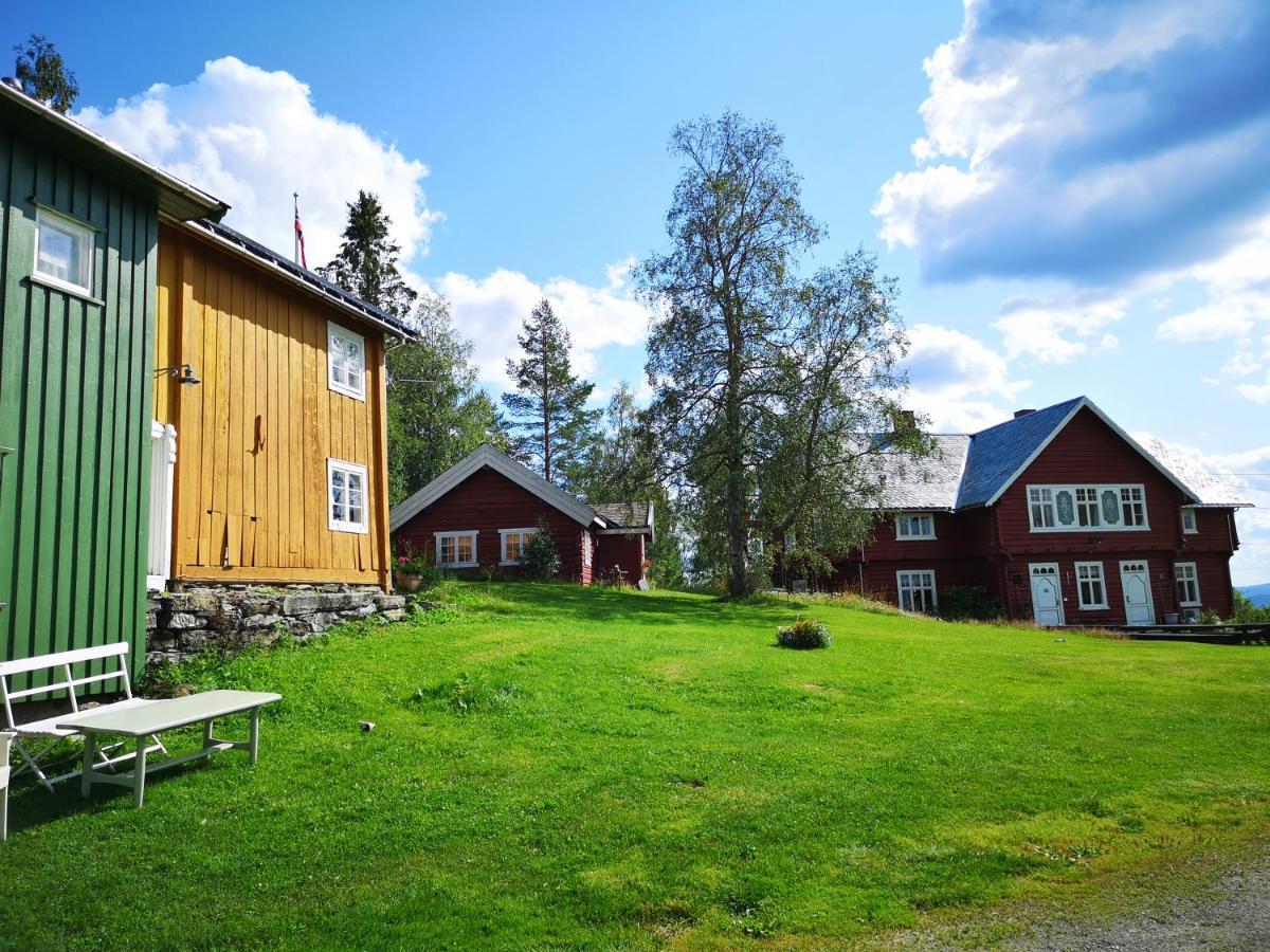 Haugtun Gardspensjonat Og Leiligheter Nordre Land Esterno foto