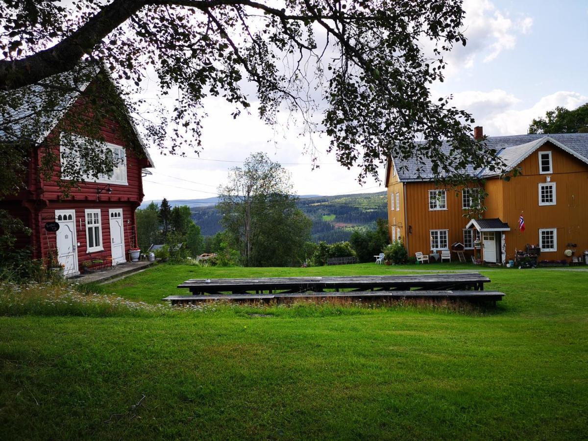 Haugtun Gardspensjonat Og Leiligheter Nordre Land Esterno foto
