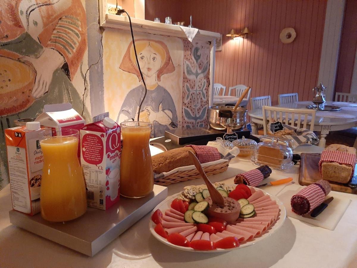 Haugtun Gardspensjonat Og Leiligheter Nordre Land Esterno foto