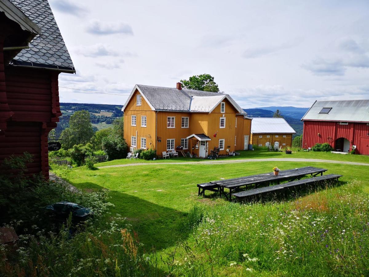 Haugtun Gardspensjonat Og Leiligheter Nordre Land Esterno foto