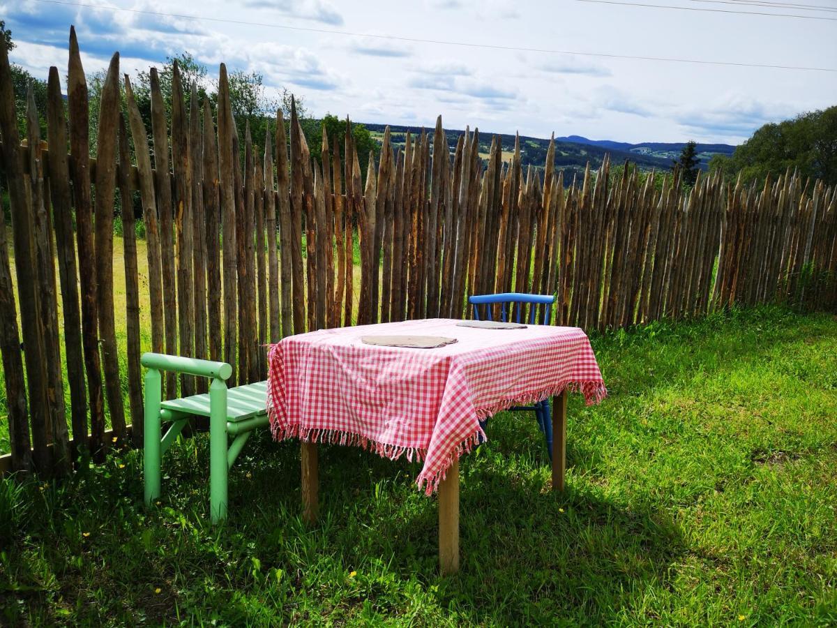 Haugtun Gardspensjonat Og Leiligheter Nordre Land Esterno foto